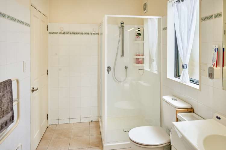 7 Futuna Close Karori_11