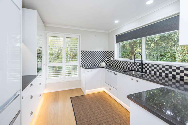 1086 River Road Queenwood_18