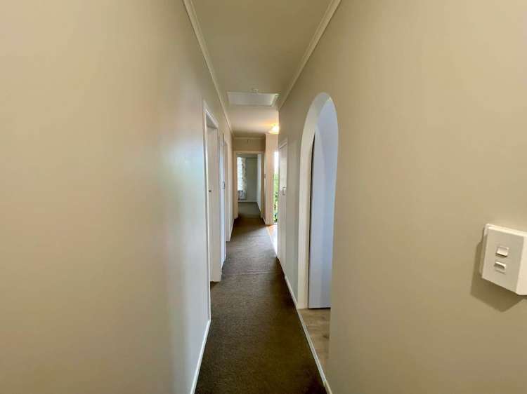 42 Beaumonts Way Manurewa_11