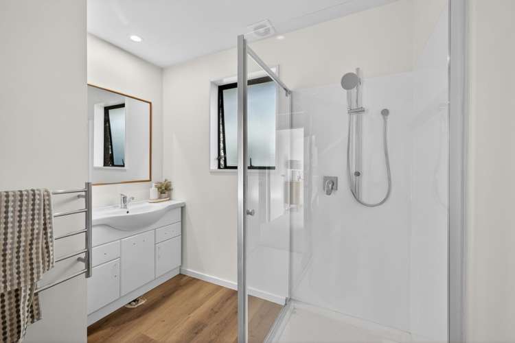 2/8 Fovant Street Russley_16