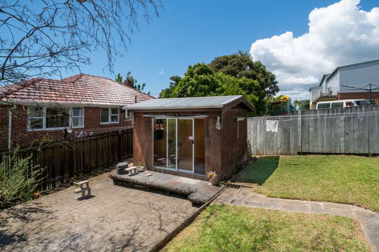 277 Glengarry Road Glen Eden_15