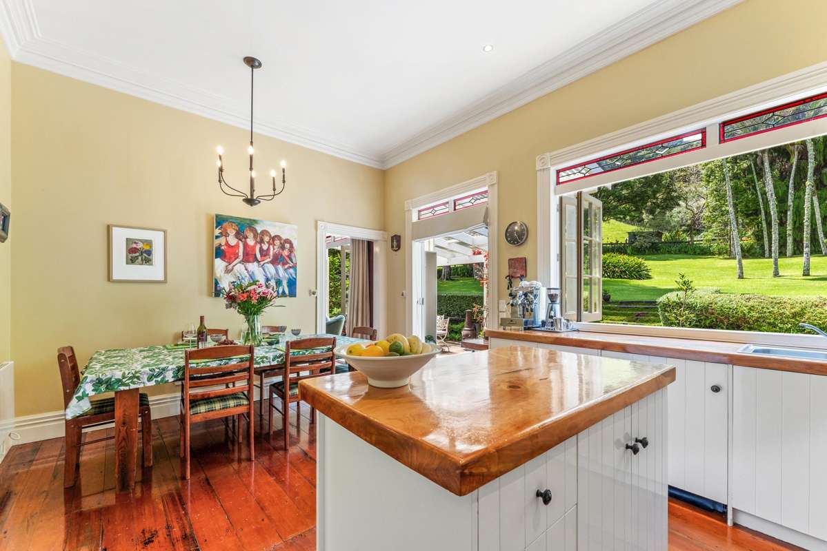 725 Woodcocks Road_4