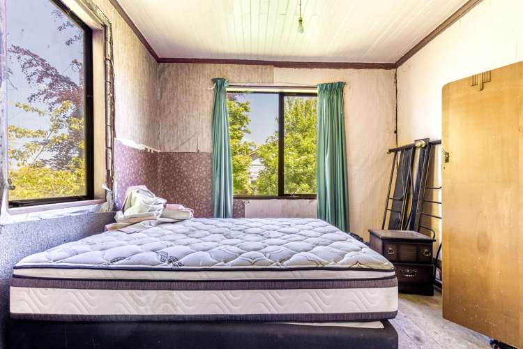 12 Ettrick Street Nightcaps_11