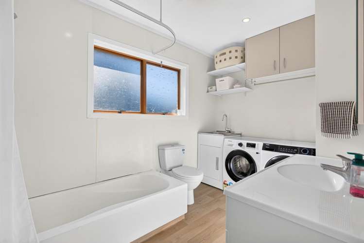 2/7 Pomelo Road Te Atatu South_8
