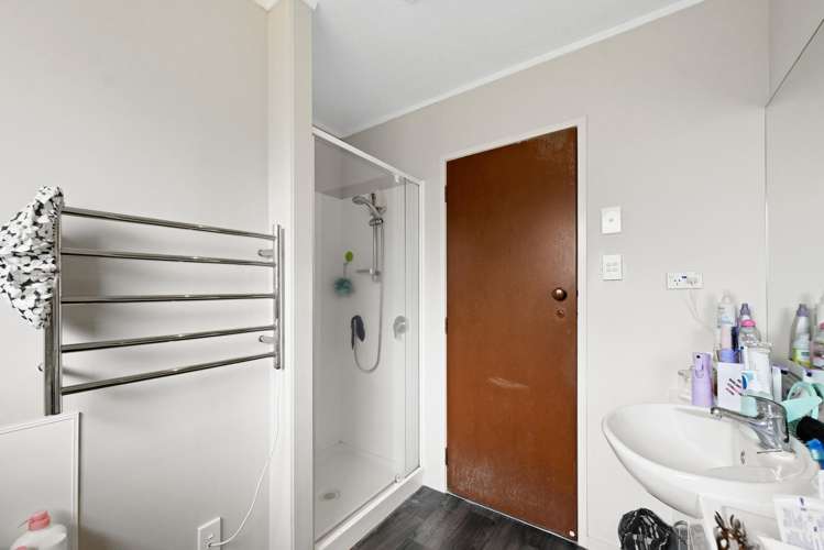 21 Cypress Crescent Pukete_8