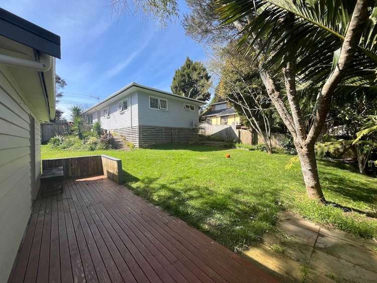 196 Glengarry Road Glen Eden_15