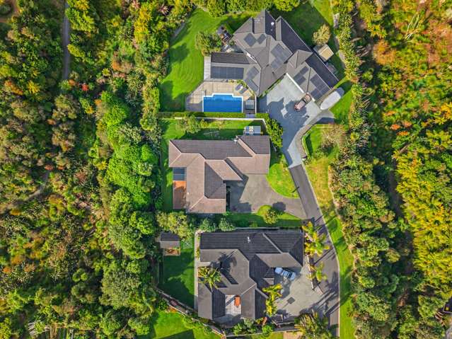 Private Huntington Living with Outlook and Space