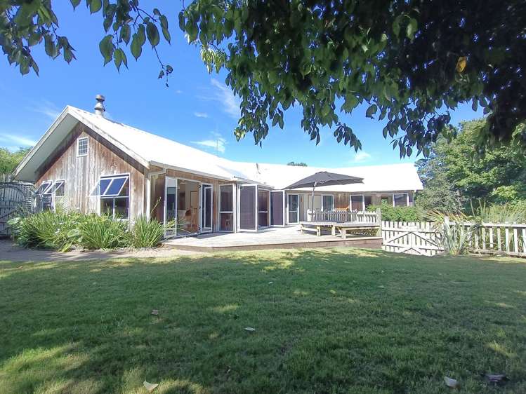 16a Russell Drive Oakura_13