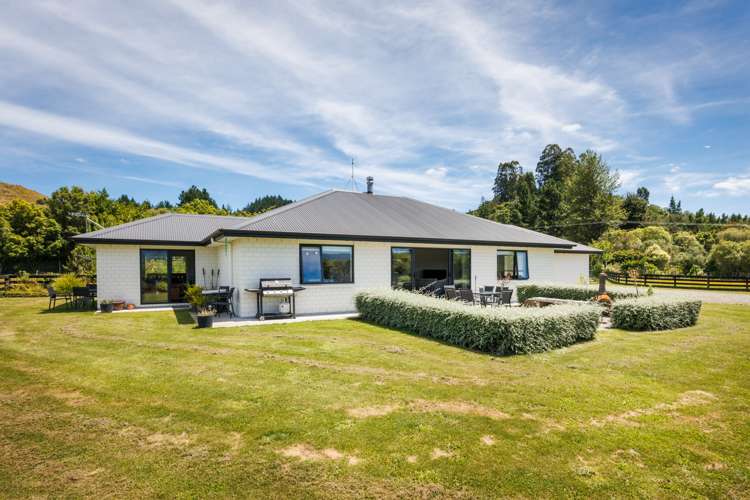 946d Finnis Road Pohangina_2