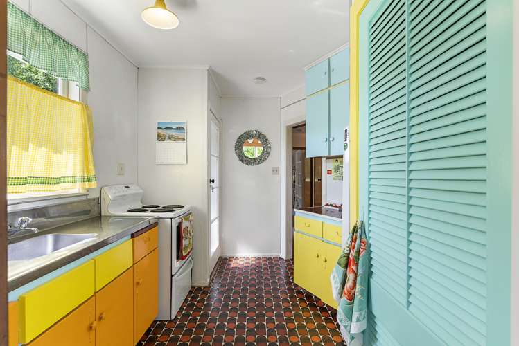 193 Godley Road Titirangi_12