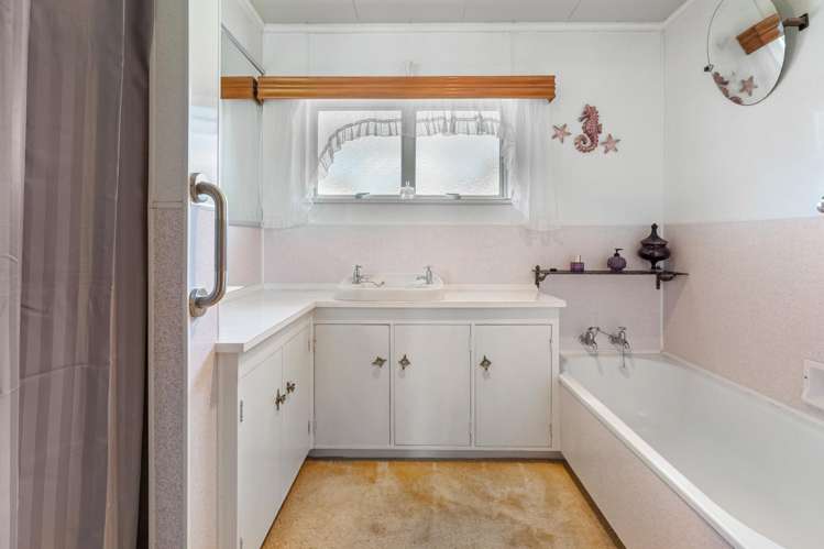 16 Waikaraka Beach Road Tamaterau_6