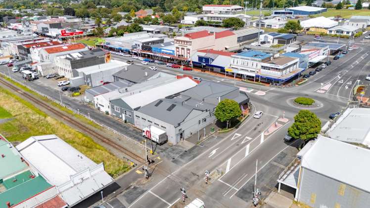 200 Broadway Stratford_10