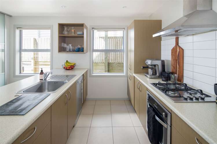 19a Comber Place Johnsonville_3