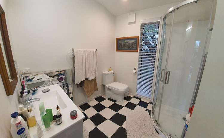 123 Wellington Road Paekakariki_8