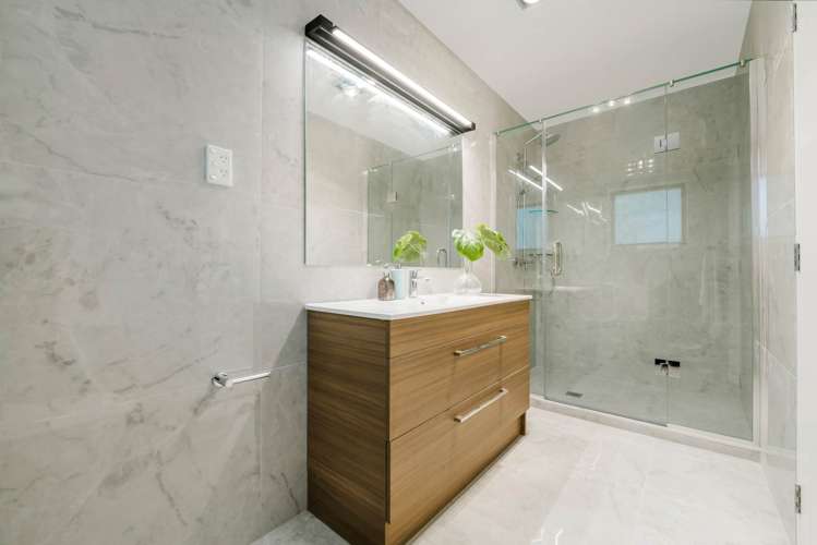 8a Takapu Street Henderson_18