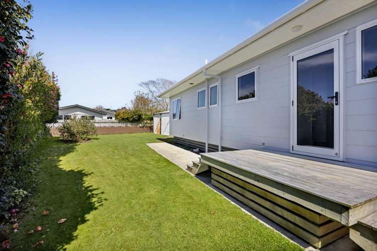 6 Camellia Avenue Bell Block_18
