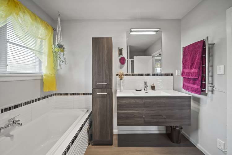 108 Wainoni Road Avondale_14