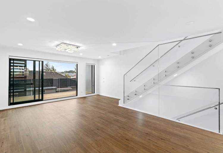 4/127 Stoddard Road Mt Roskill_2