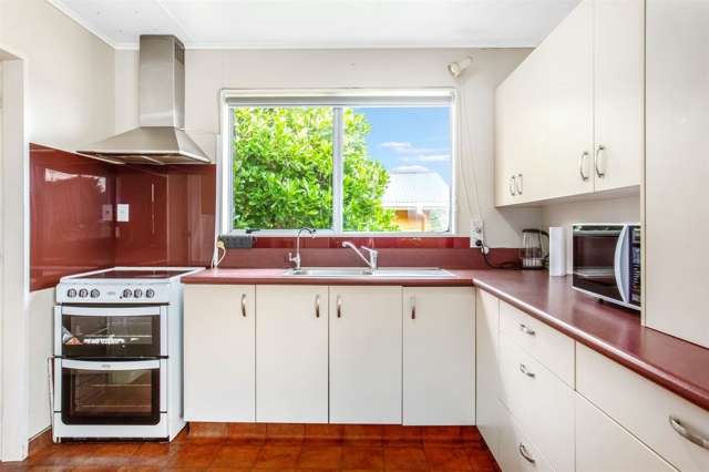 88 Arahura Crescent Waitangirua_1