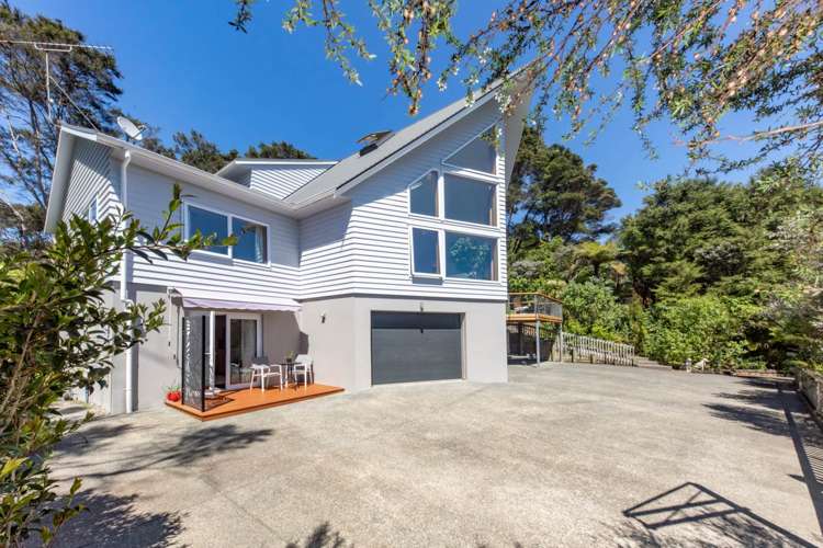 184 Laingholm Drive Titirangi_1