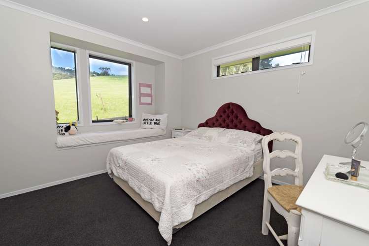 63b Manuka Grove Helensville_10