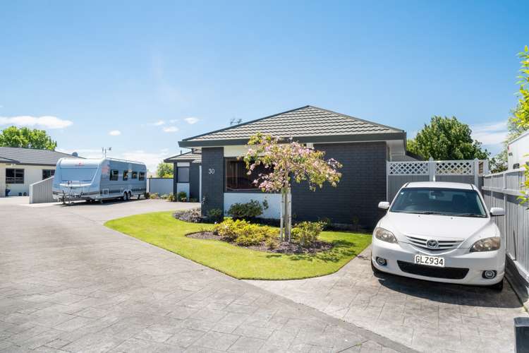 30 Hyatt Grove Greenmeadows_24