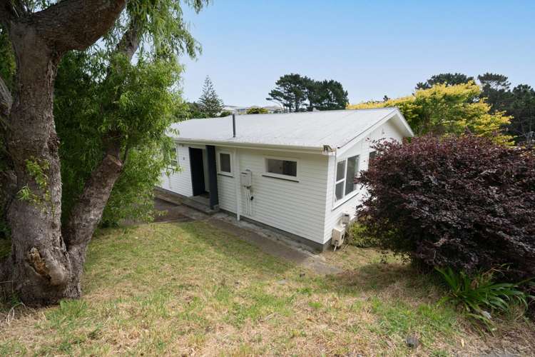 83 Helston Road Paparangi_15