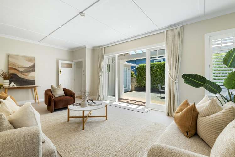 7B North Avenue Narrow Neck_13