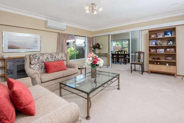 2/1 Willow Way Sunnyhills_2