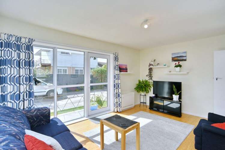 4/9 Division Street Riccarton_2