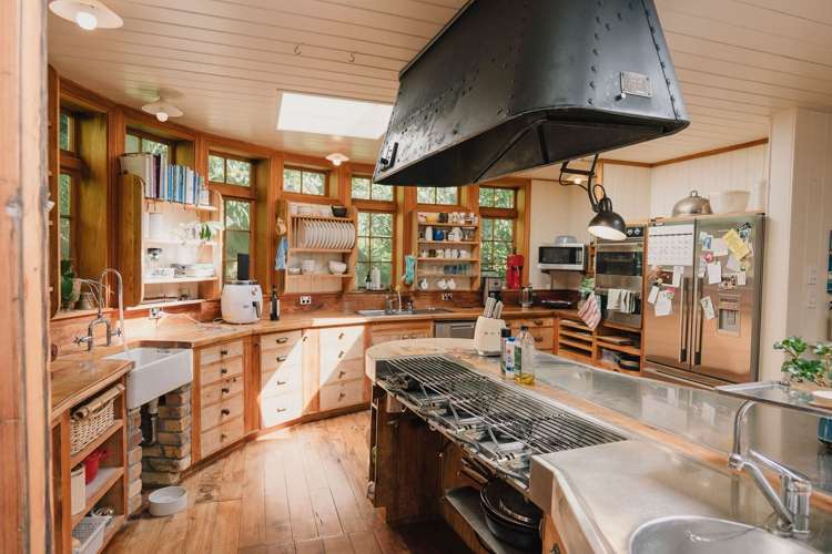 487 Karaka Bay Road Karaka Bays_2