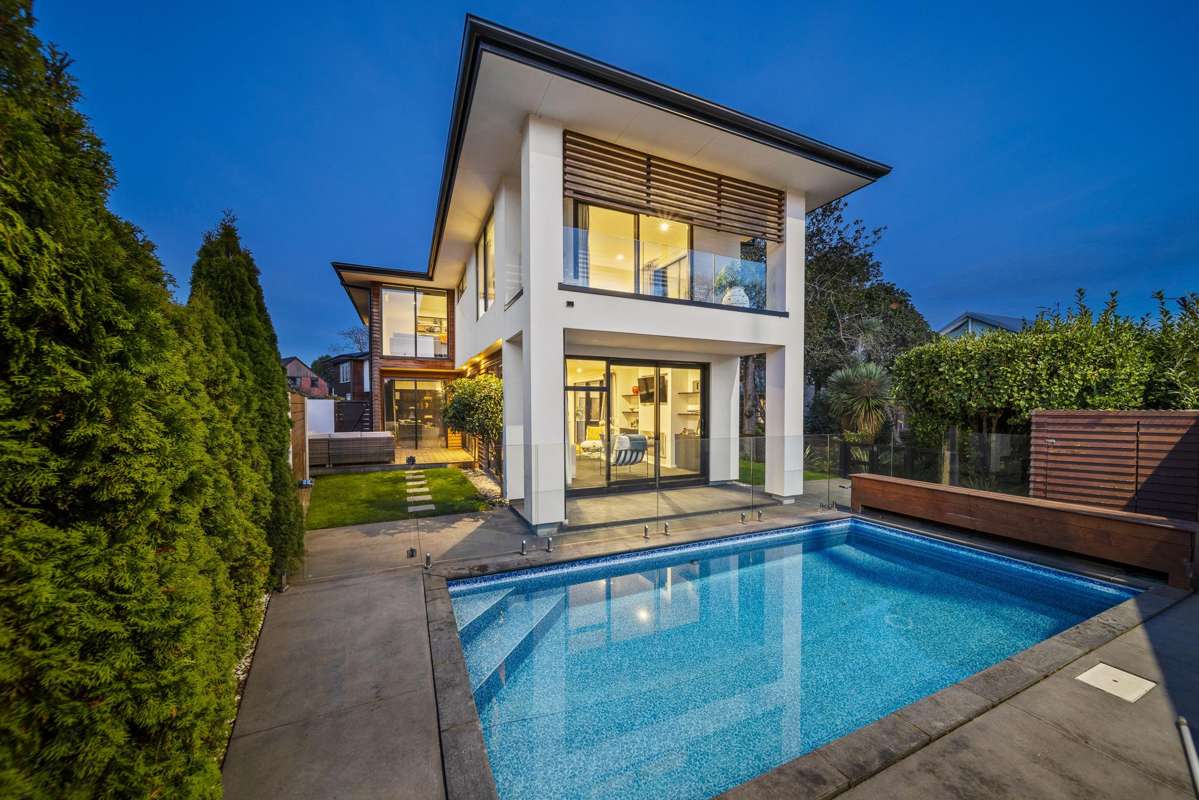 62 Straven Road_0