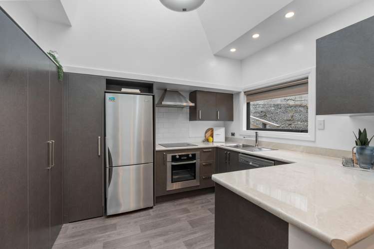 20 Montrose Street North East Valley_8