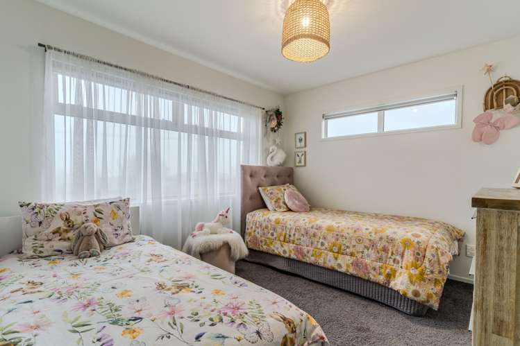 27 Gilkison Street Halfway Bush_14