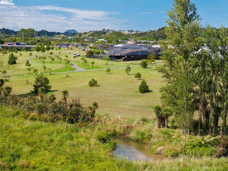 87 Awataha Crescent Pyes Pa_19