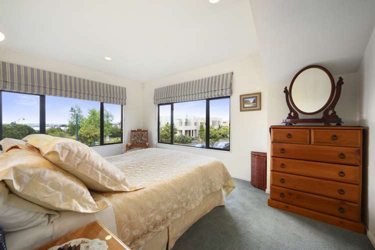 4/8 Tuscany Way Te Atatu Peninsula_13