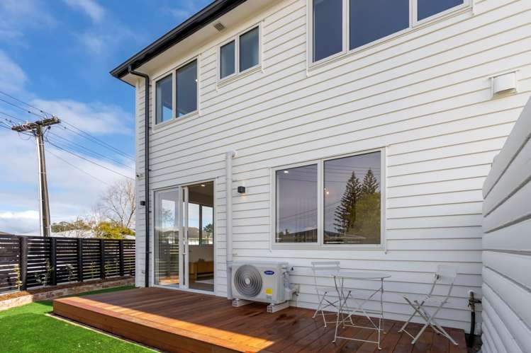 38 Antrim Crescent Otara_25