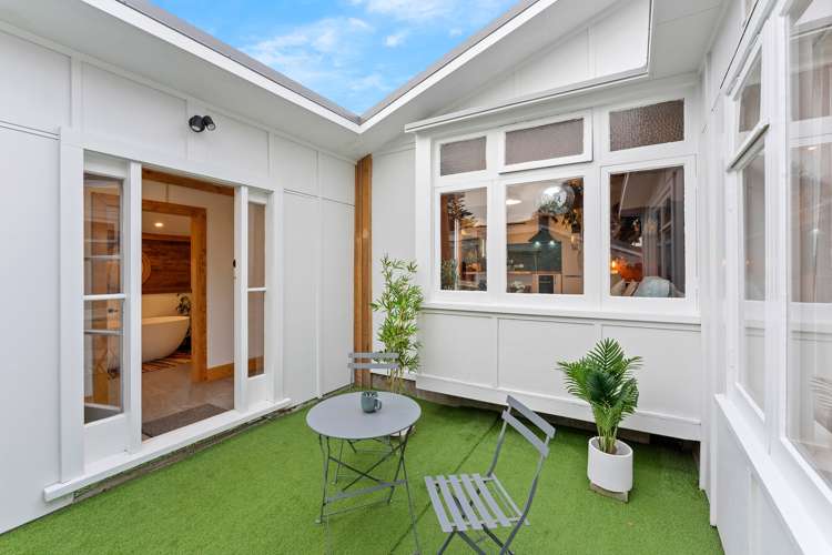 33 Tasman Road Otaki Beach_18