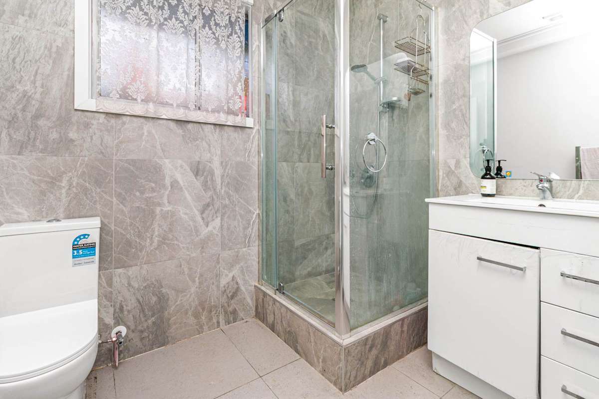 2/28 Locarno Avenue_3