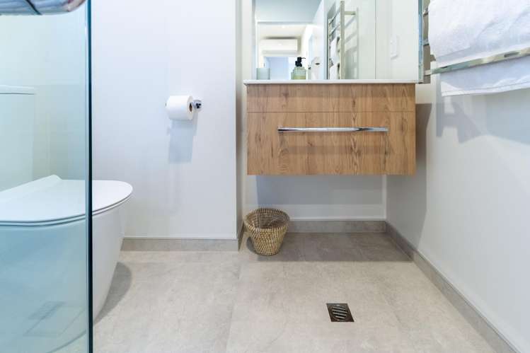 13/24 Devonport Lane Merivale_15