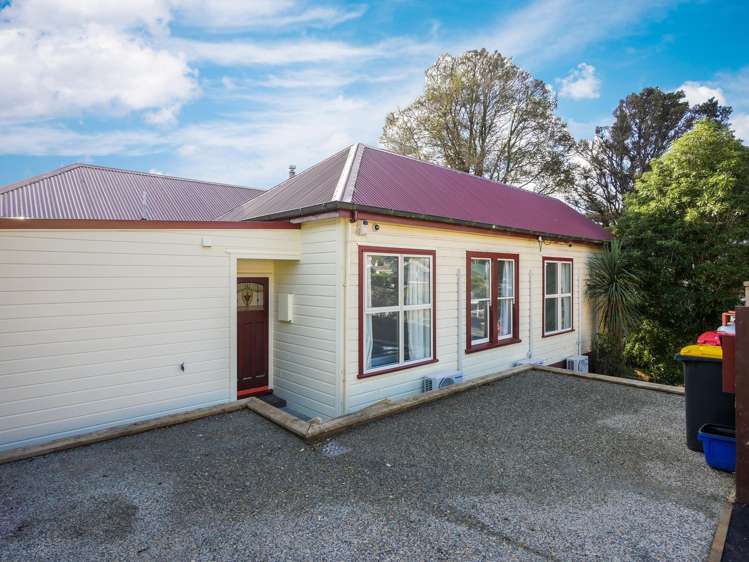 31 Royston Street North East Valley_19