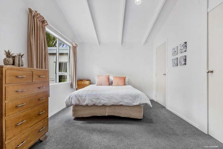 41 Warner Park Avenue Laingholm_10