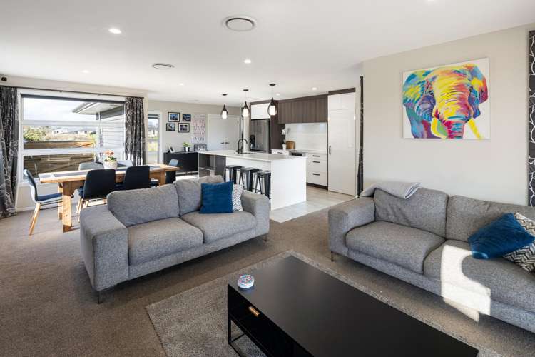 15 Hyatt Close Leamington_15