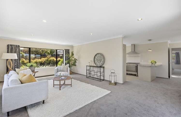 31 Saint Ives Drive Camborne_7