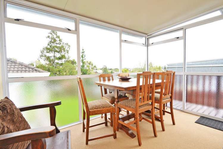 2/46a Kamara Road Glen Eden_9