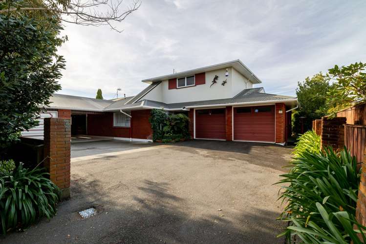 443 Albert Street_0