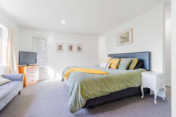 16 Palliser Drive Huntington_10