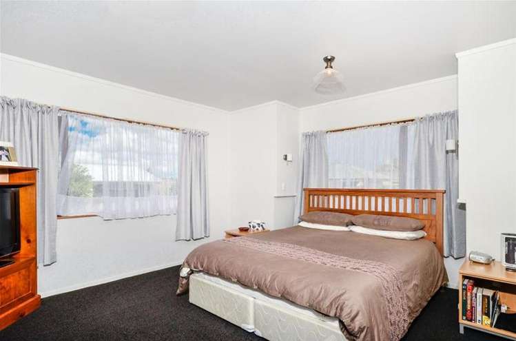 6 Spring Grove Henderson_8