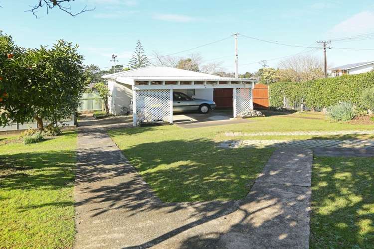 69 Tirimoana Road Te Atatu South_21