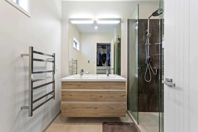 9 Tauwaka Crescent Riverhead_12